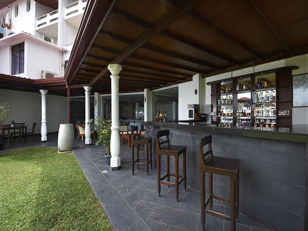 Berjaya Hotel Colombo Dehiwala-Mount Lavinia Kültér fotó