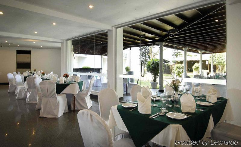 Berjaya Hotel Colombo Dehiwala-Mount Lavinia Étterem fotó